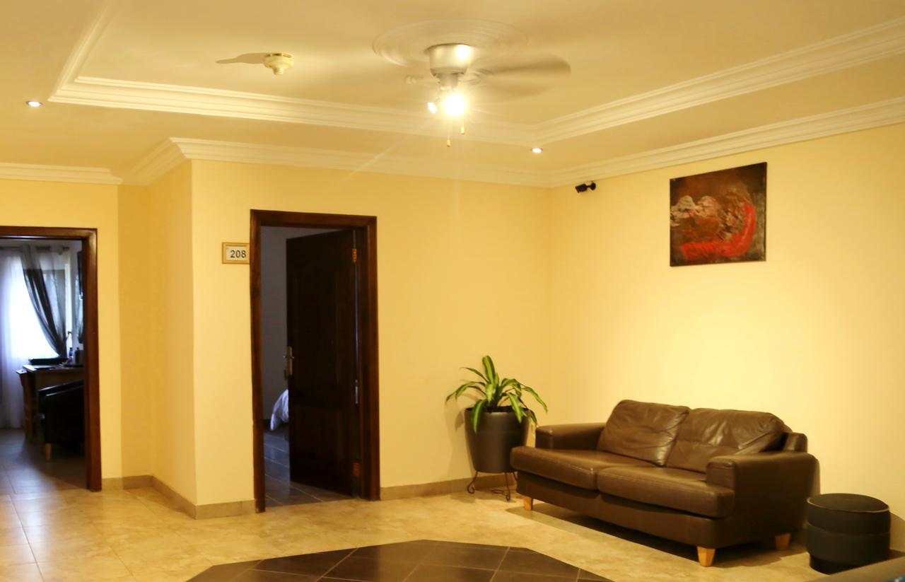 Eden Vale Hotel Ajiringano Buitenkant foto