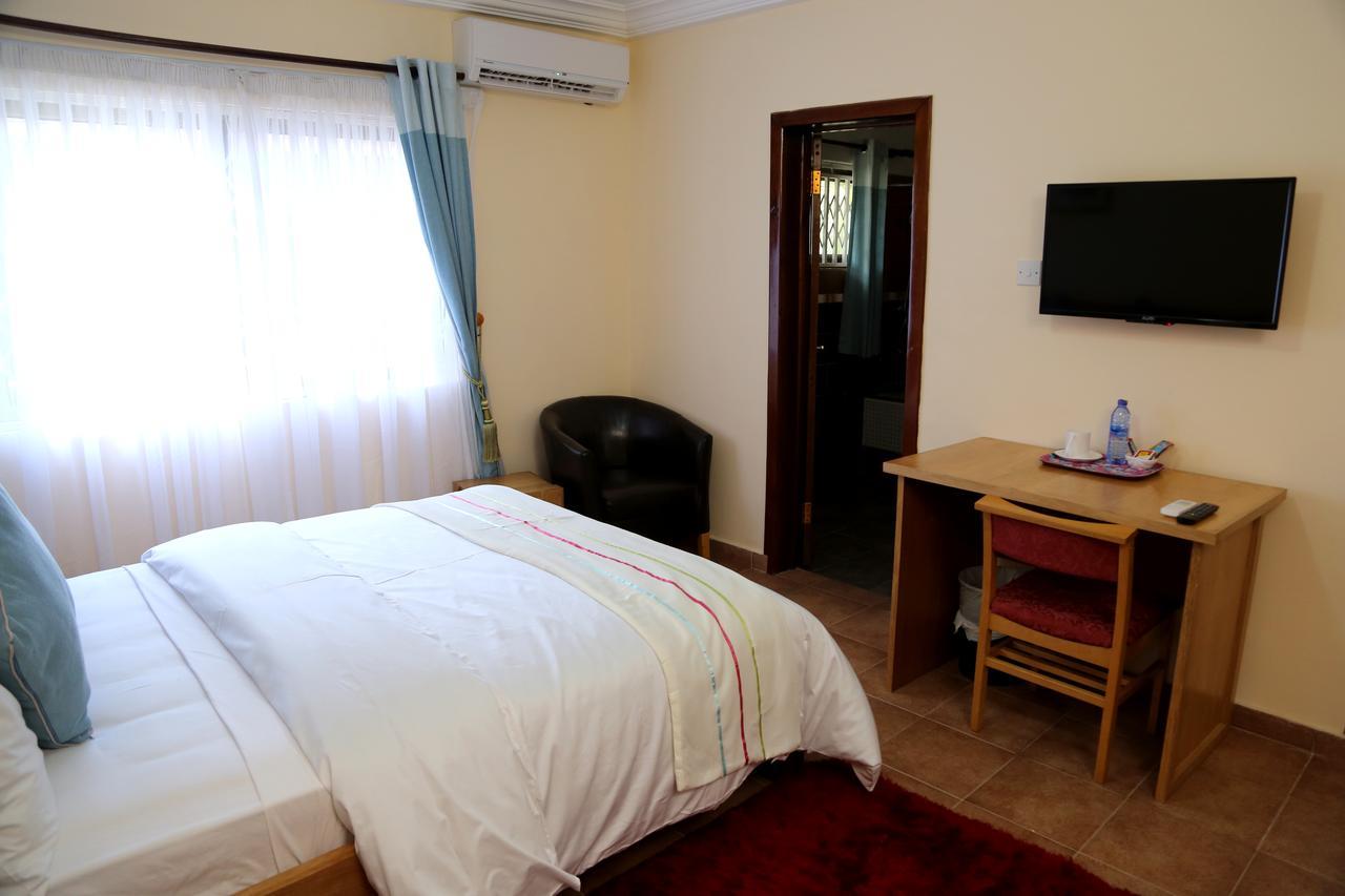 Eden Vale Hotel Ajiringano Buitenkant foto