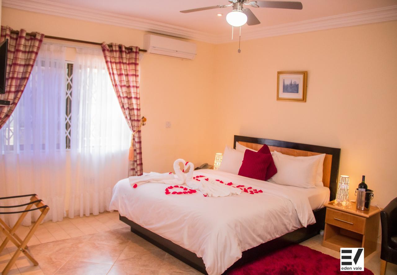 Eden Vale Hotel Ajiringano Buitenkant foto