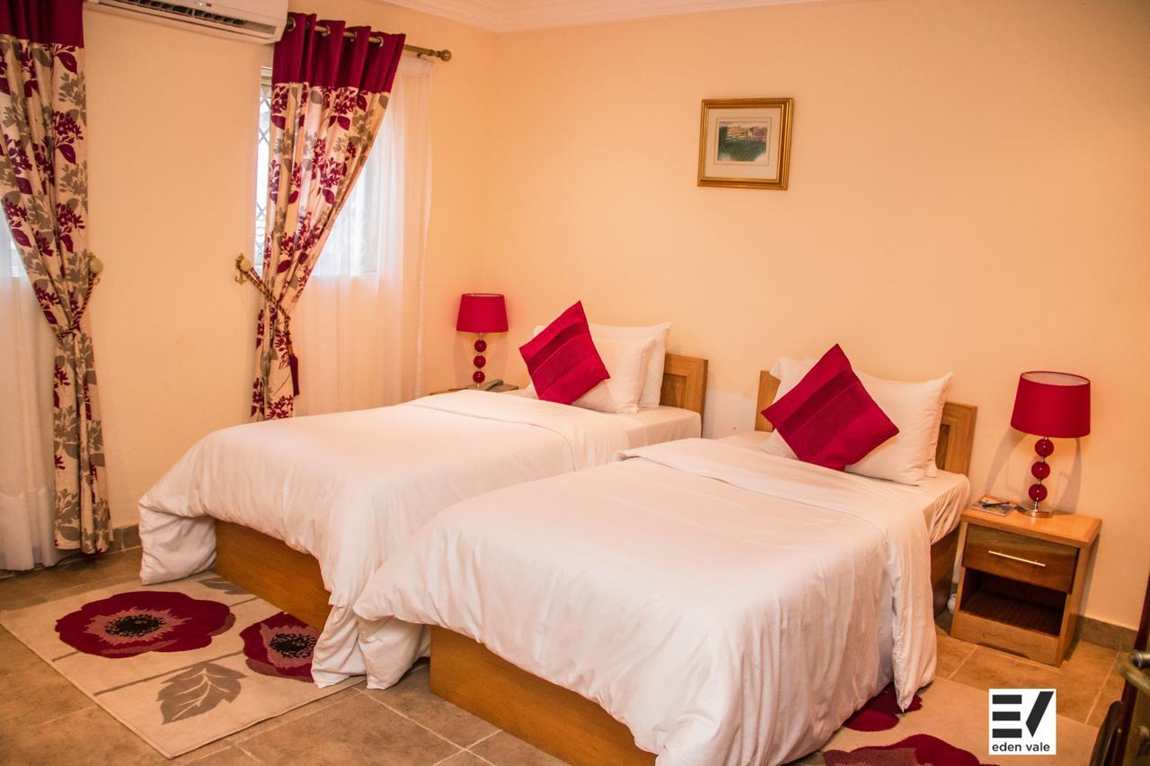 Eden Vale Hotel Ajiringano Buitenkant foto
